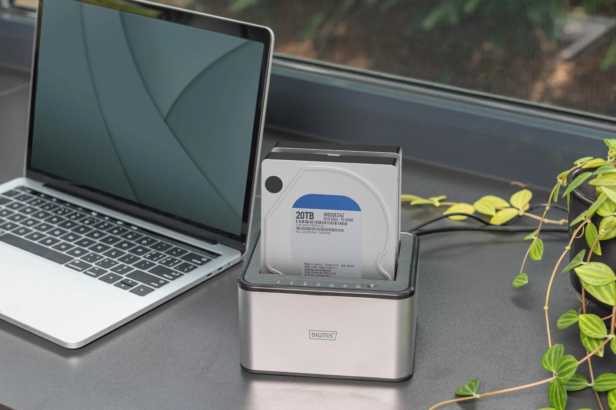 DIGITUS DA-71540-2 - Stacja dokująca z dwoma dyskami twardymi SATA - USB 3.0 - dla dysków SSD i twardych 2,5„/3,5” - SATA 3 - z funkcją klonowania - Plug & Play - Szary