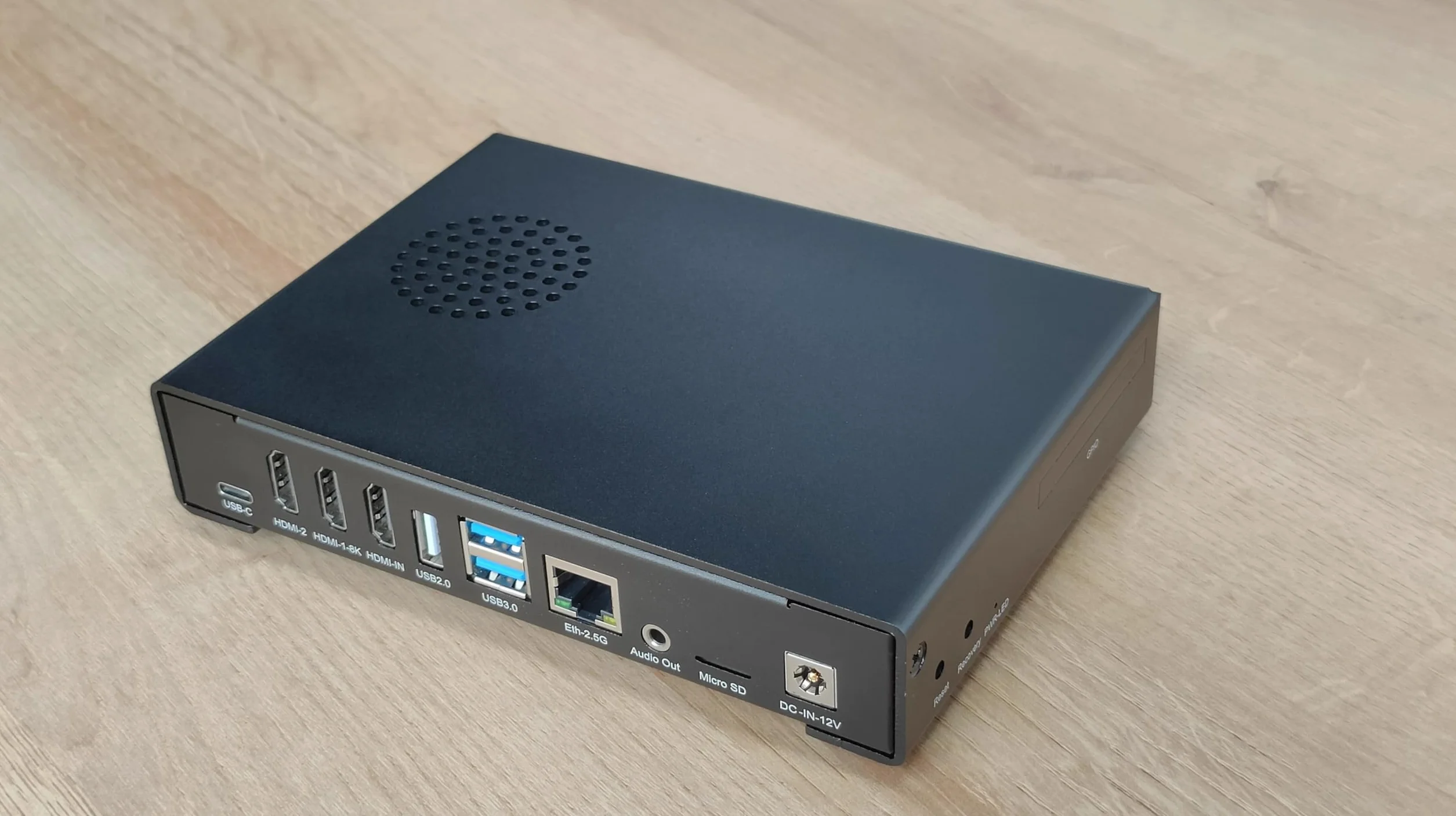 WayPonDEV Czarna metalowa obudowa do CM3588 NAS Kit Open Source komputer jednopłytowy, metalowy radiator do modułu pamięci sieciowej CM3588 zestaw startowy z wentylatorem