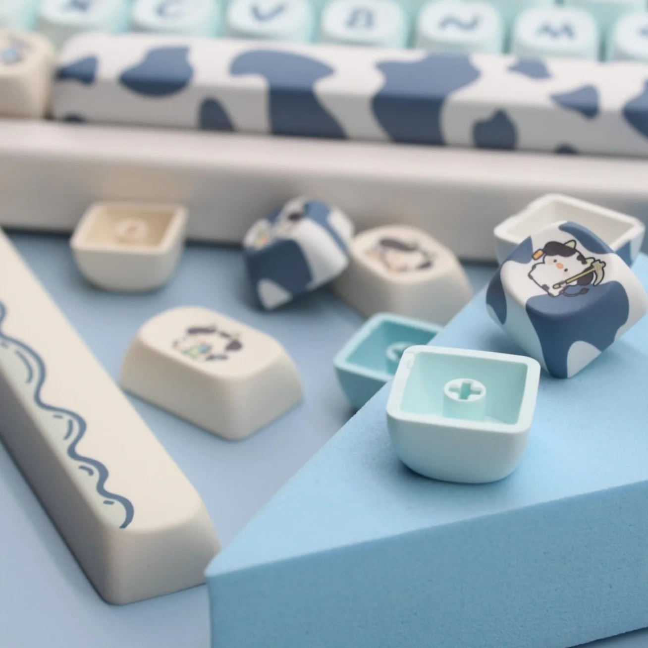 MOA Shape Keycaps - Cute Cow Custom 142 klawisze PBT kolorowy zestaw do klawiatur mechanicznych (niebieska krowa)