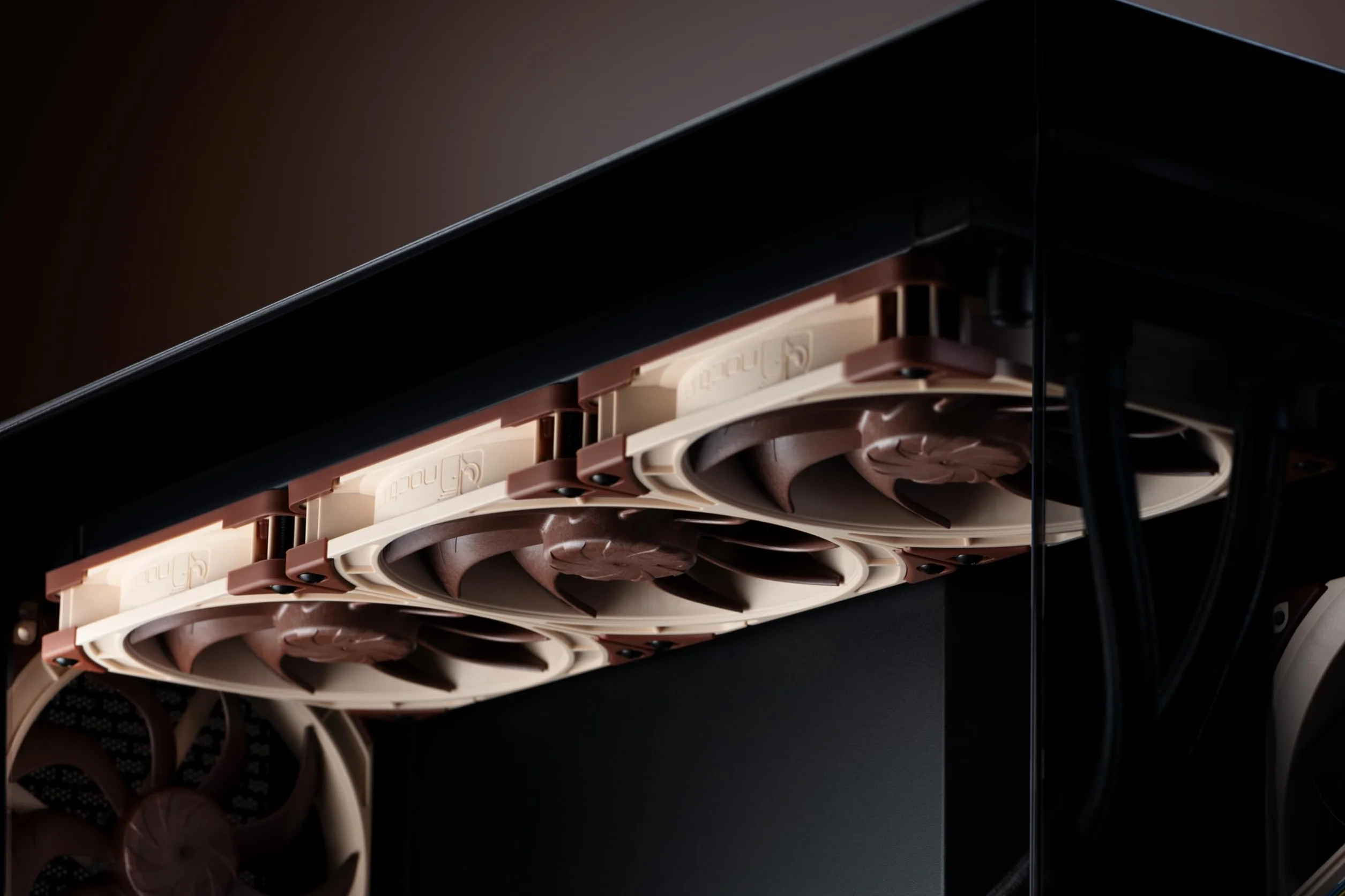 Noctua NF-A14x25 G2 PWM, 140-milimetrowy Cichy Wentylator Komputerowy Klasy Premium, 4-Pinowy (Brązowy)