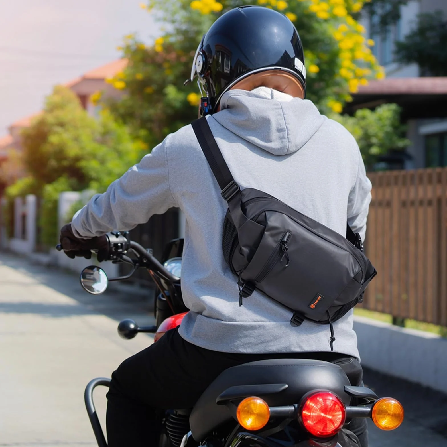 TARION Torba kurierska na aparat outdoorowy, 5 l, torba crossbody z uchwytem na statyw i wyściełanym paskiem oraz zdejmowanymi przegrodami oraz rozszerzalną kieszenią na mokro i na sucho, do