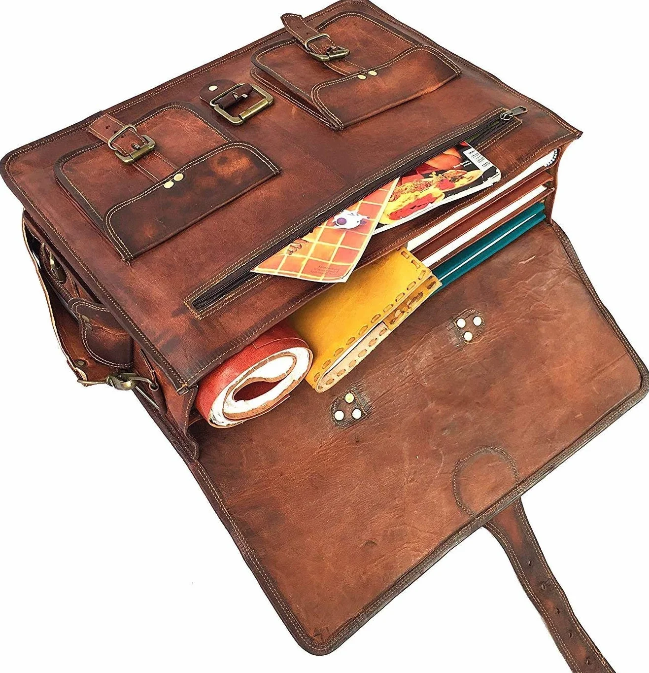 Skórzana torba kurierska Cuero DHK 45 cm vintage brązowa na laptopa