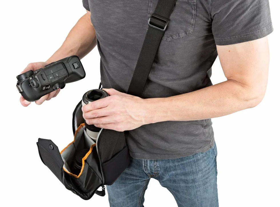 Lowepro LP37178 ProTactic Lens Exchange 200 AW - Black
