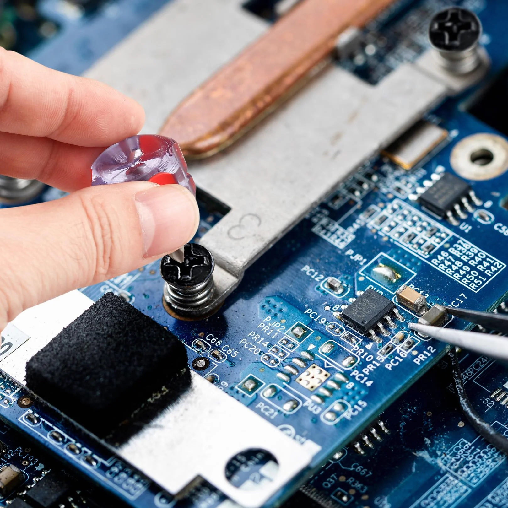 M2 M2.5 M3 Micro zestaw śrubowy, płaskie okrągłe śruby krzyżowe, dla laptopów, komputerów PC, dysków M.2 SSD - 450 sztuk, z wkrętakiem