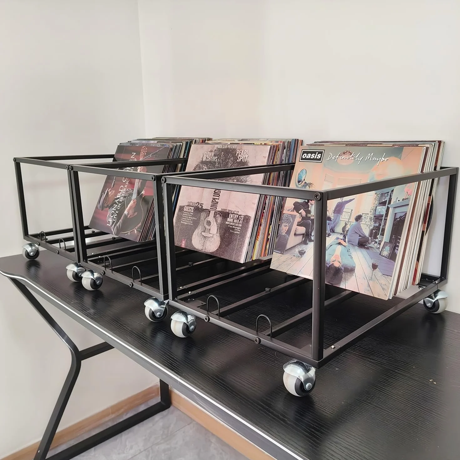 Organizer do przechowywania płyt gramofonowych na kółkach metalowy 100 albumów