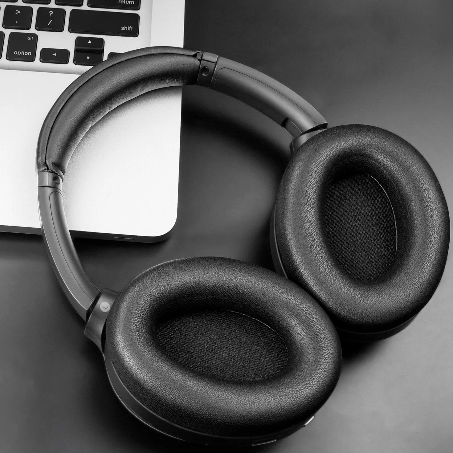 SOULWIT jagnię wymienne poduszki nauszniki do Sony WH-1000XM3 (WH1000XM3) Over-Ear Słuchawki, nauszniki z pianką izolującą hałas o dużej gęstości, dodatkowa grubość