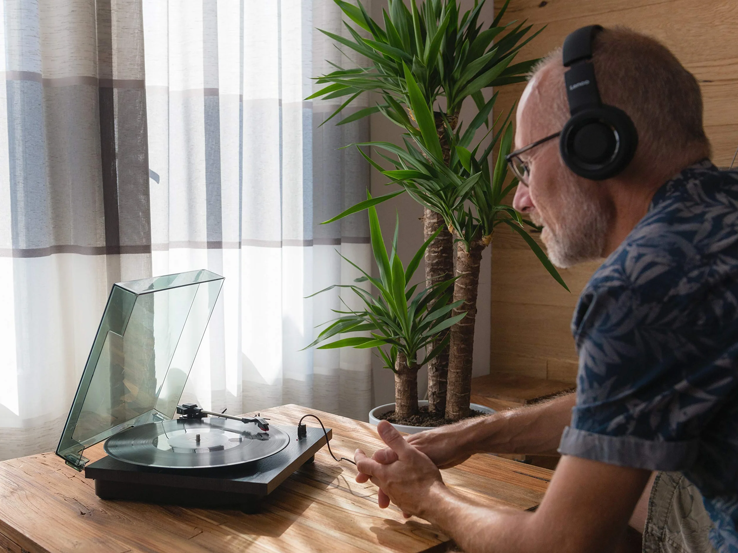 Lenco LS10 Gramofon Czarny