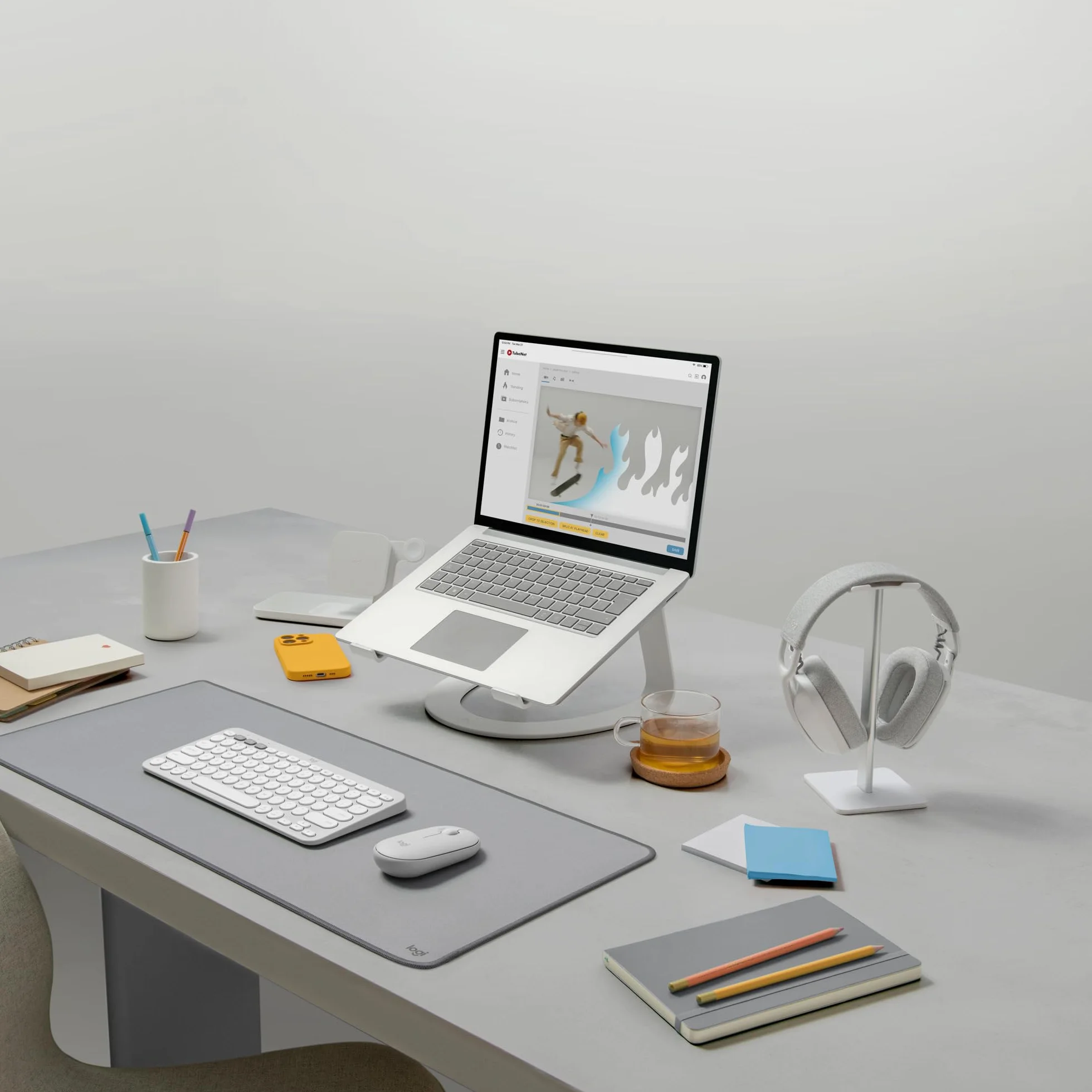 Logitech Pebble Keys 2 K380s, bezprzewodowa klawiatura Bluetooth do wielu urządzeń z ustawianymi skrótami, smukła, przenośna, przełączanie, Windows, macOS, iPadOS, Android, Chrome OS, QWERTY US-Biały