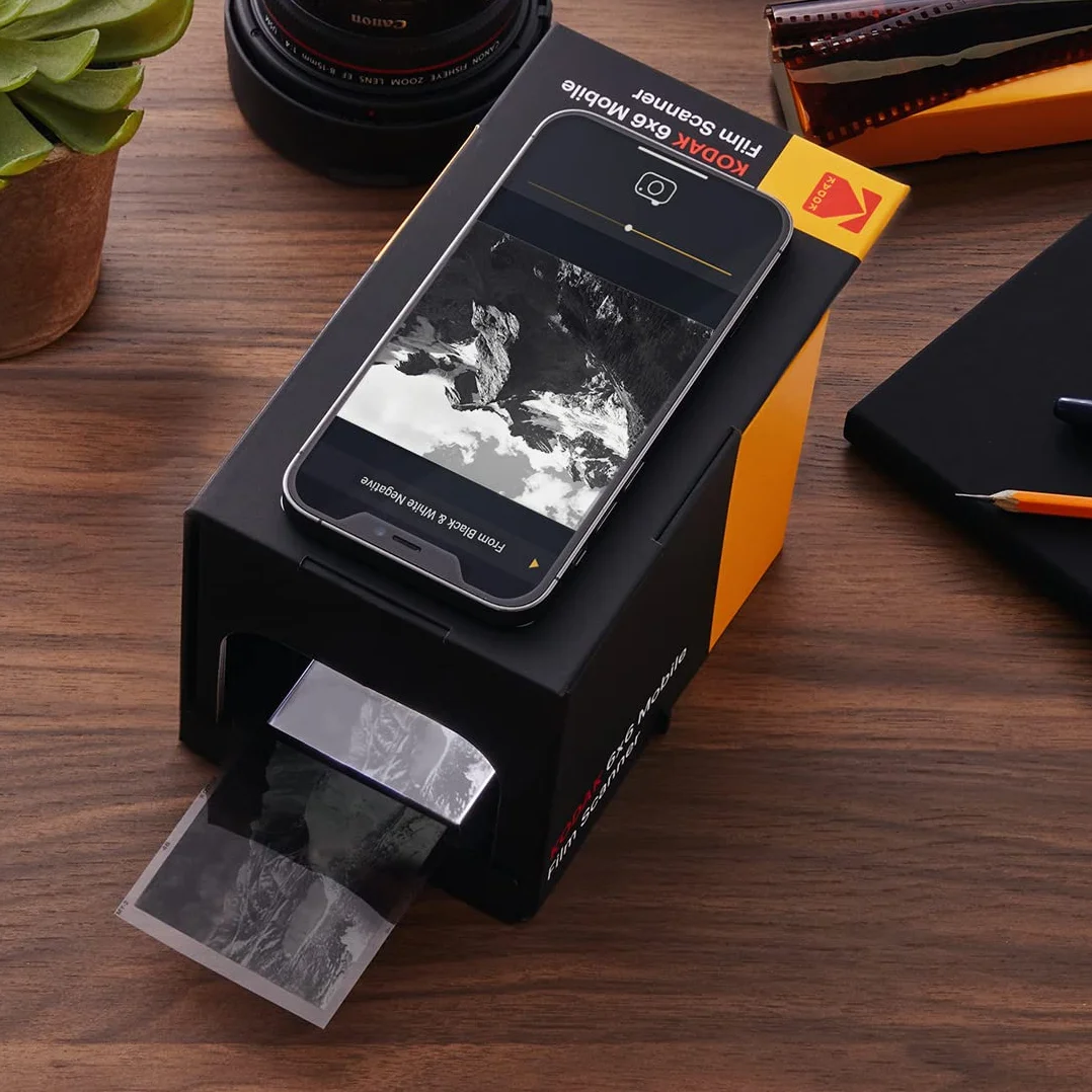 KODAK Mobilny skaner klisz 6x6 do slajdów i negatywów 120/220 na smartfon