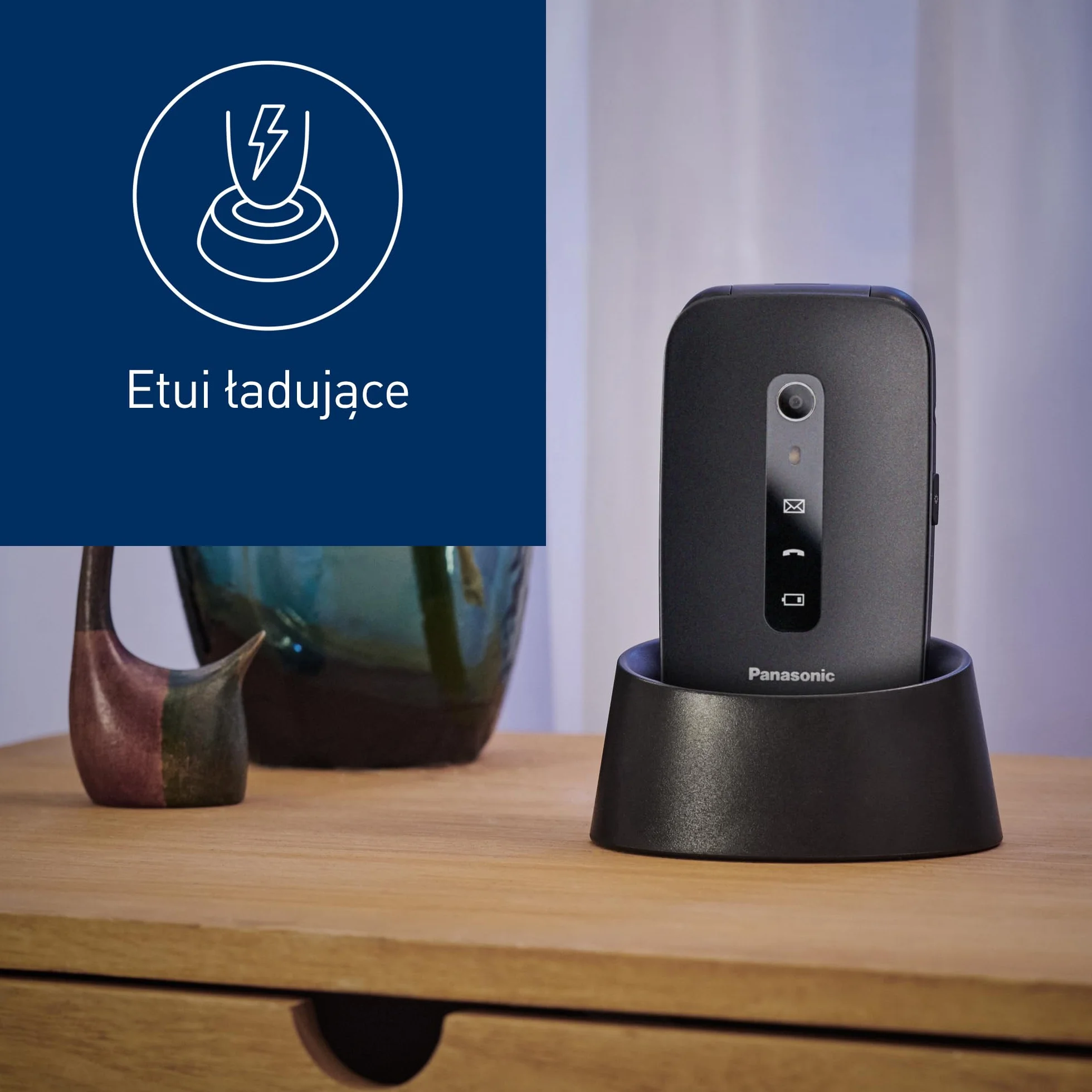Panasonic KX-TU550 telefon dla seniora z klapką (duży ekran 2,8", aparat 1,2 MP, Clear Voice VoLTE, połączenia priorytetowe, tryb głośnomówiący), czarny