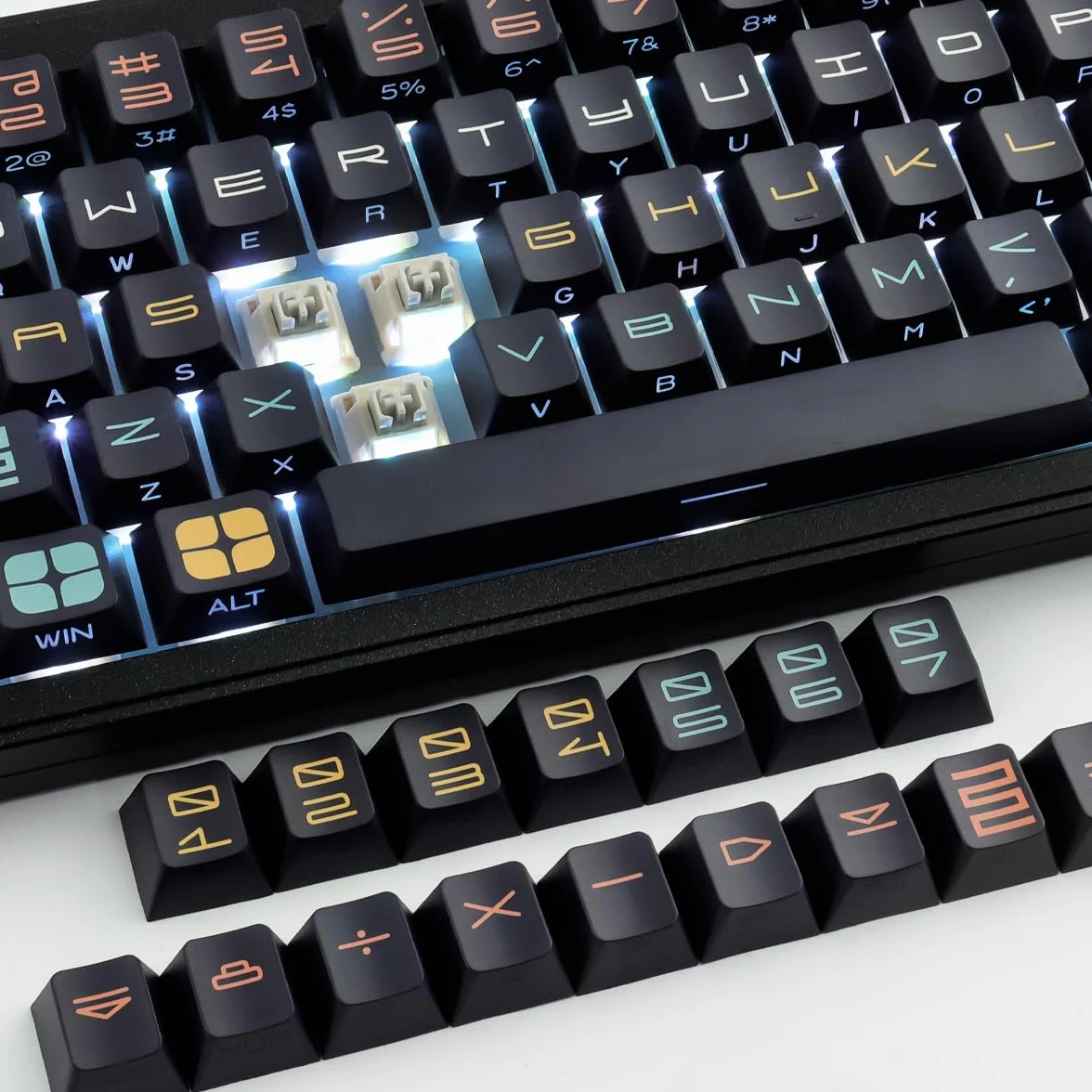 PBT Custom Black Expo Keycaps 131 klawiszy grawerowane z boku przezroczyste profil wiśniowy sublimacja barwnika do klawiatury mechanicznej Cherry MX ANSI ISO