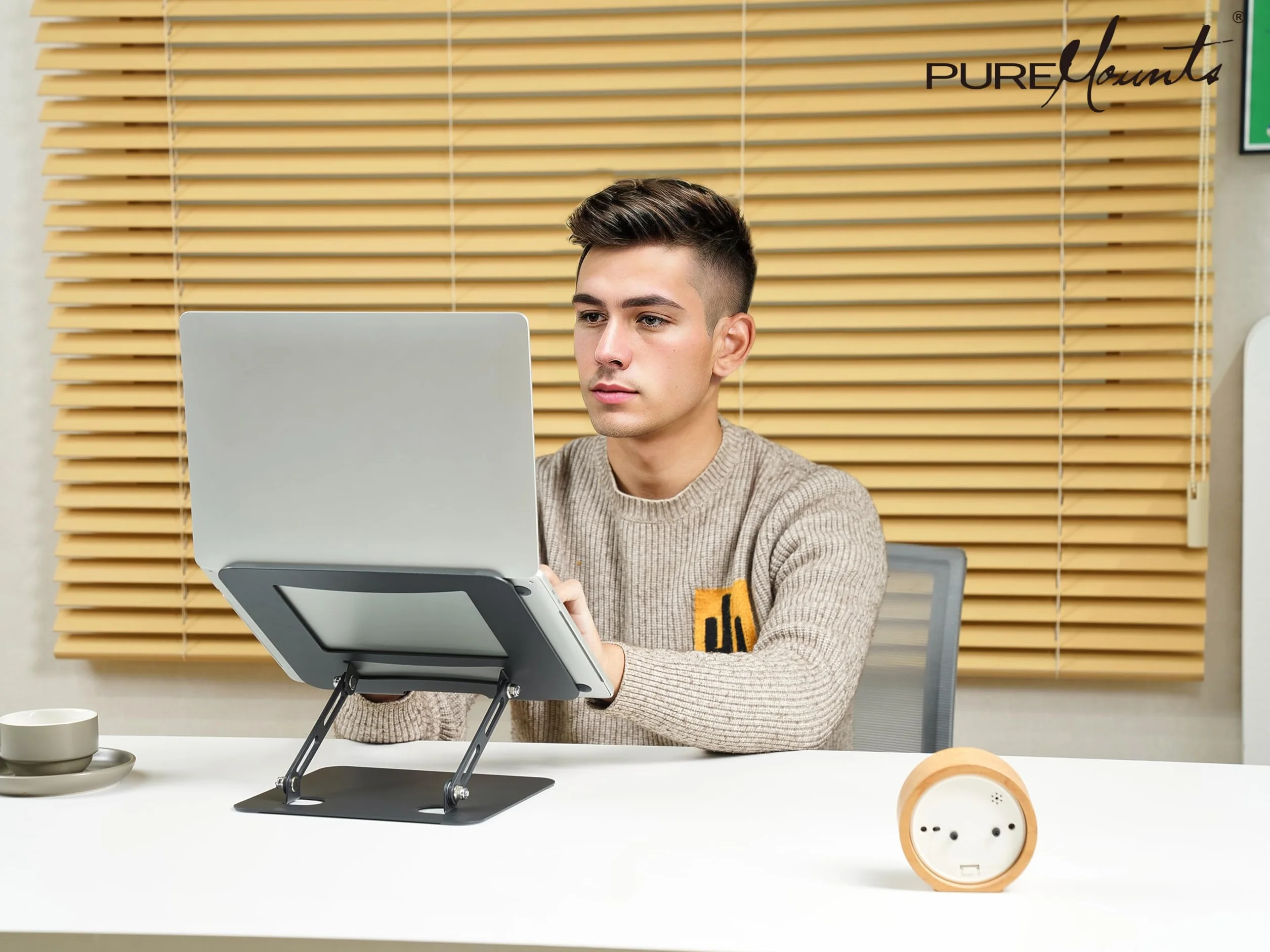 PureMounts Regulowany stojak na laptopa o regulowanej wysokości, ergonomiczny składany uchwyt do notebooka biurowego, obrotowa podstawa o 360°, antypoślizgowy uchwyt na podkładkę, czarny