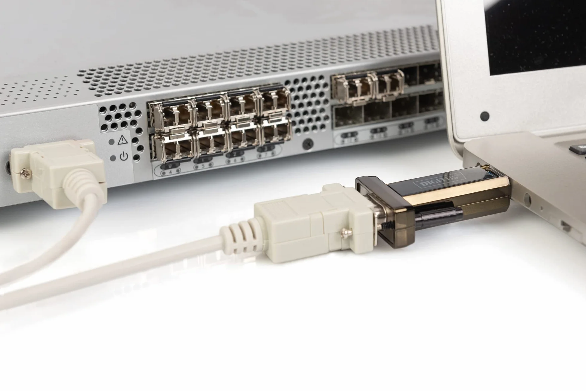 DIGITUS USB na adapter szeregowy - RS232 konwerter - USB 2.0 Typ-A do DSUB 9M - FTDI FT232RL chipset - wraz z kablem 80 cm