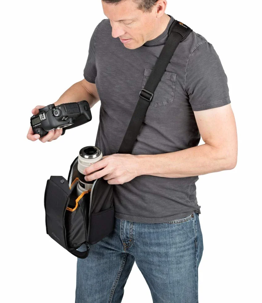 Lowepro LP37178 ProTactic Lens Exchange 200 AW - Black