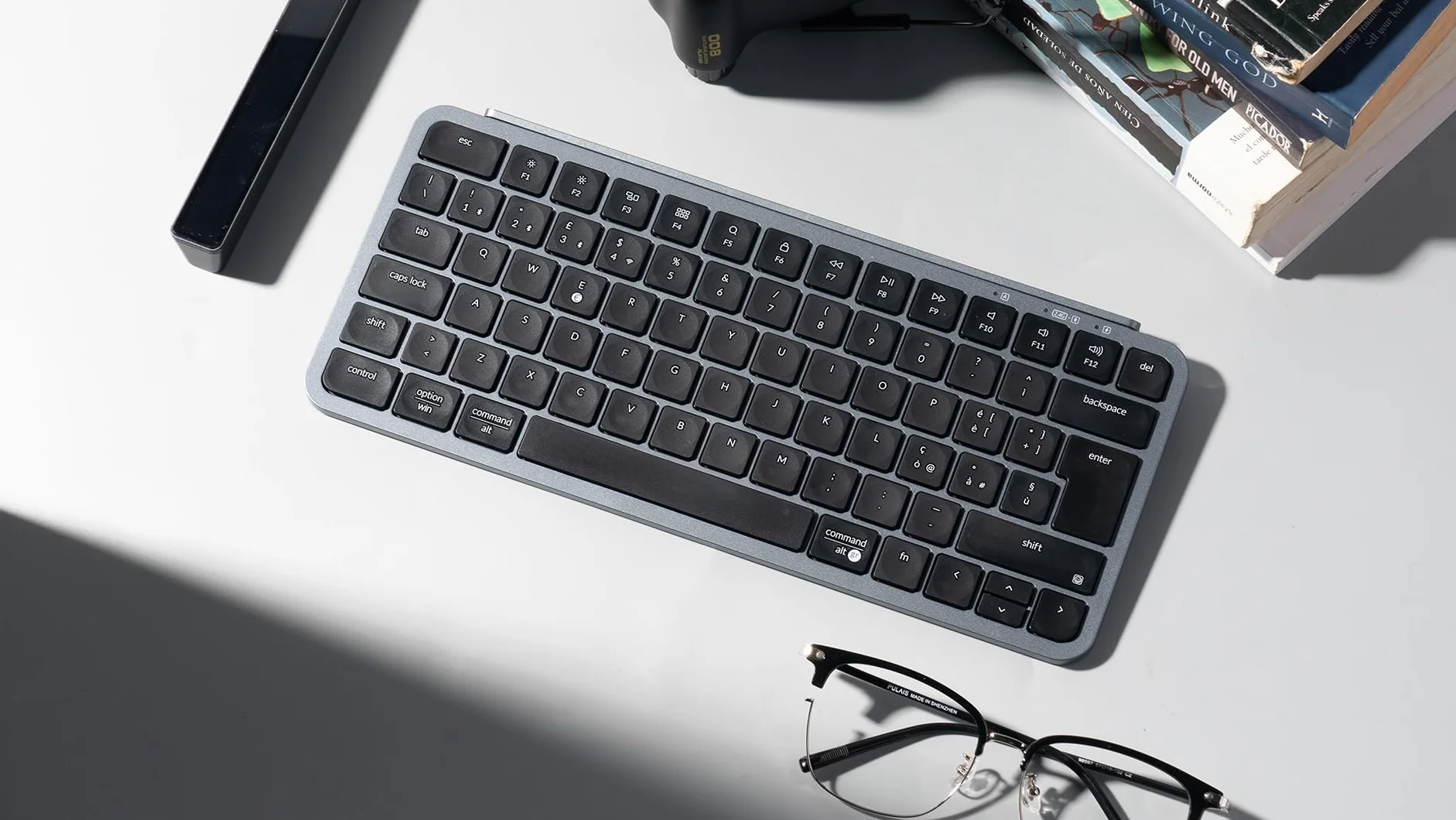 Keychron B1 Pro Ultra Slim 75% Bezprzewodowa Klawiatura ISO QWERTY ZMK PBT 2,4 GHz Bluetooth