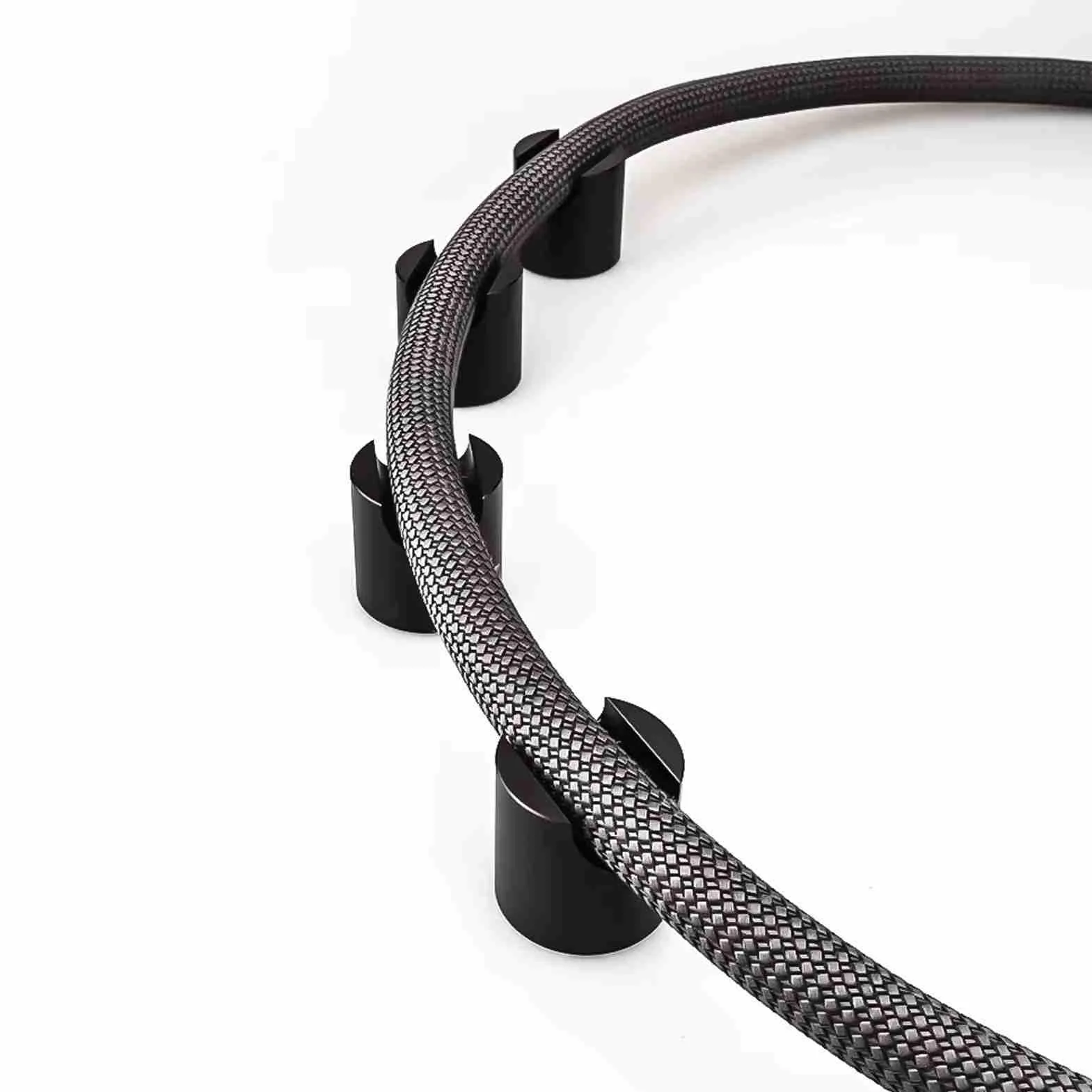 4 szt. Zacisk do Kabla HiFi Wspornik z Drutu Ze Stopu Aluminium Mocny Kabel Głośnikowy Zacisk Podwyższający Kabel HiFi Trzpień Stabilizujący z Podkładkami Tłumiącymi do (BLACK)