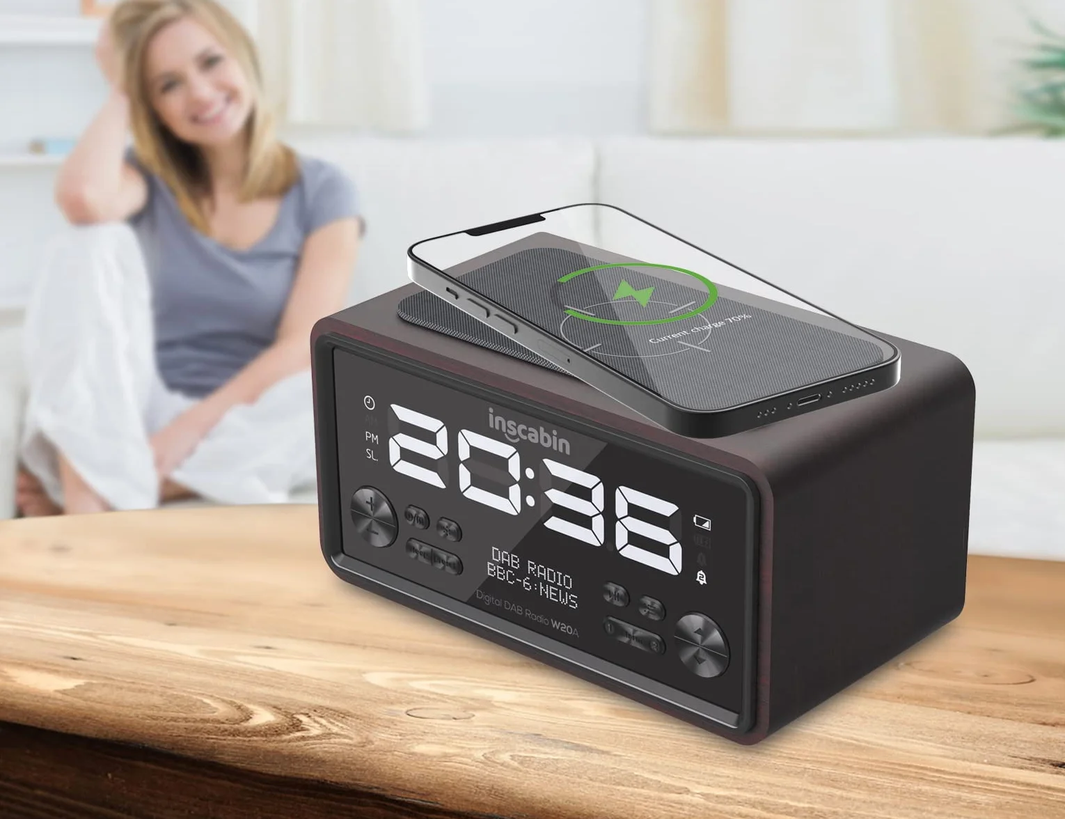 DAB/DAB+ FM cyfrowy radiobudzik z bezprzewodowym ładowaniem Bluetooth, czarny orzech