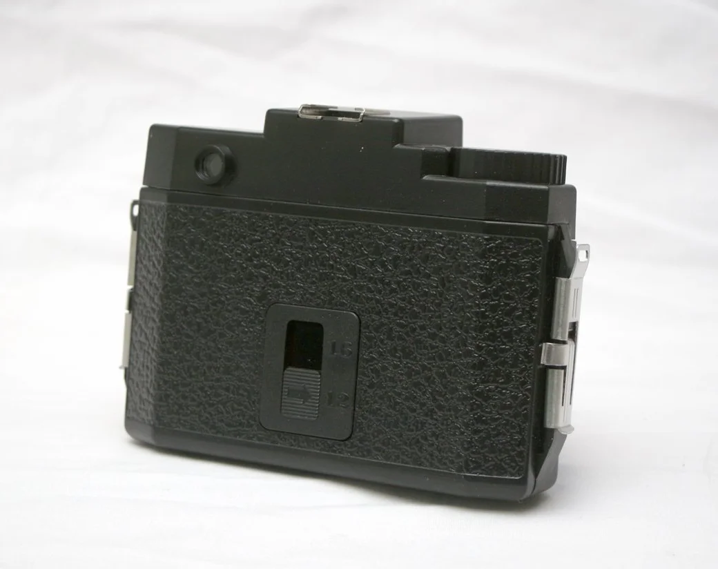 Holga 120N średnioformatowa kamera z tworzywa sztucznego obiektyw czarny korpus