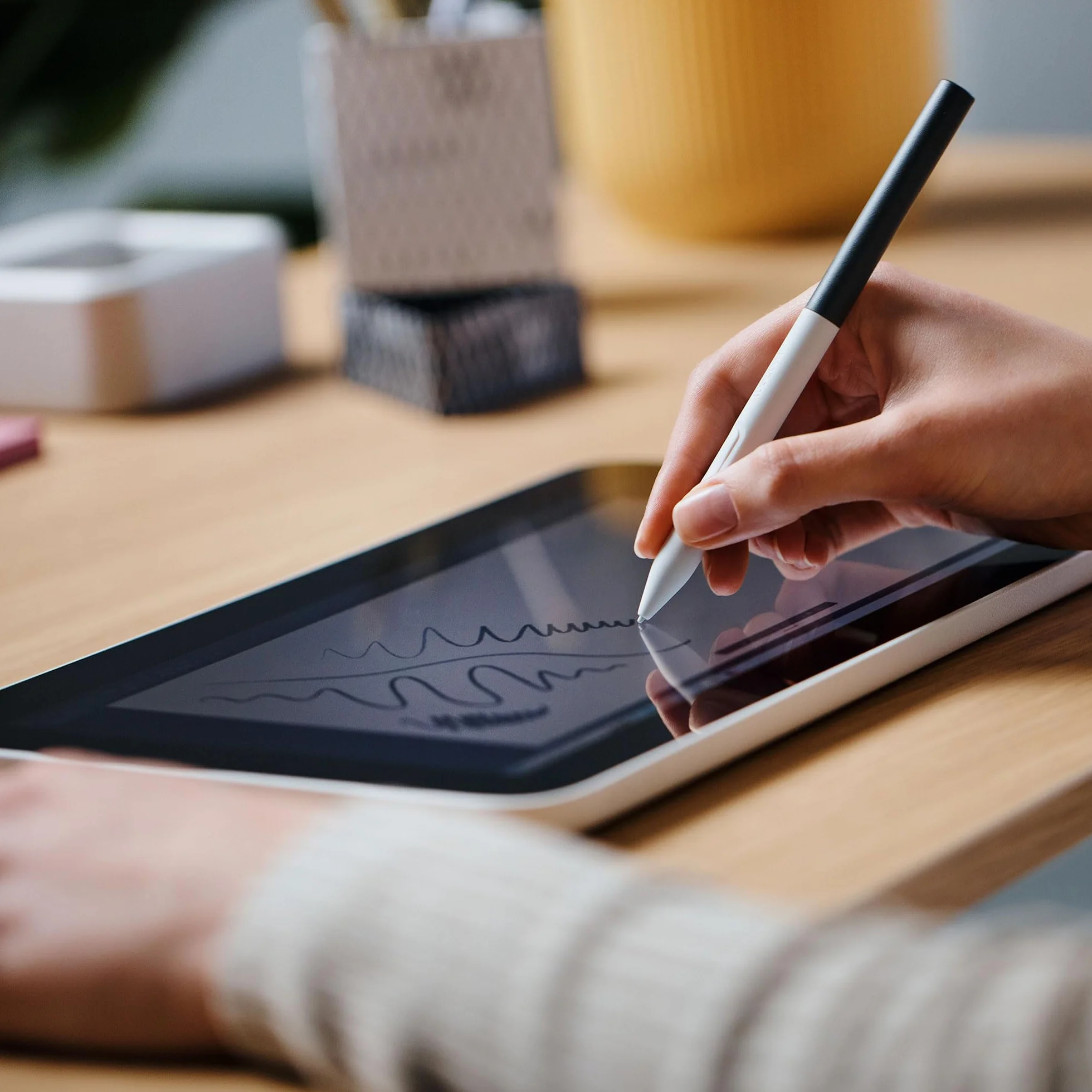 Wacom One Standardowe Bezbateryjne Pióro do Tabletów i Wyświetlaczy, Biało-Szare