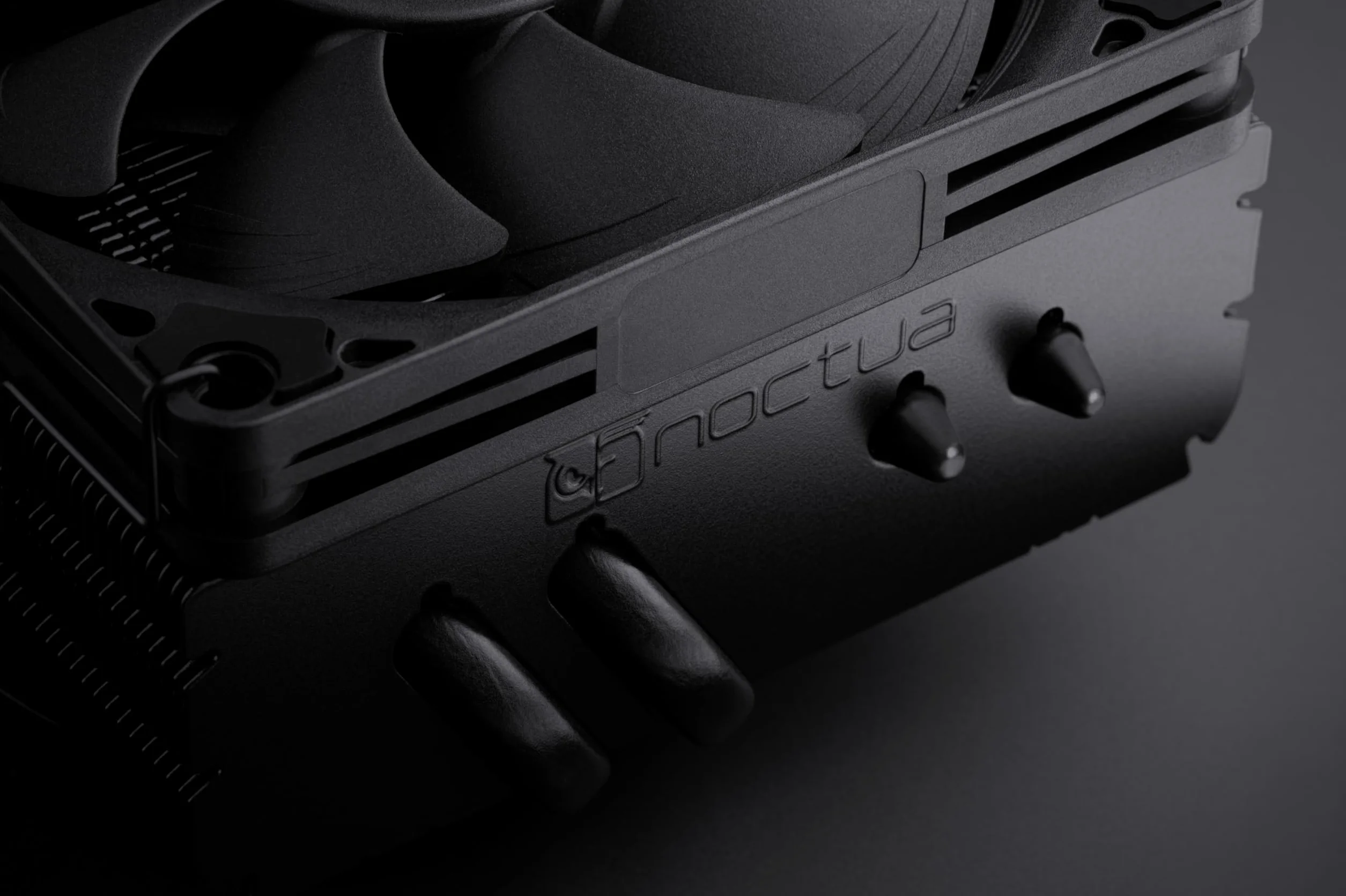 Noctua NH-L9x65 chromax.black Niskoprofilowy Cooler CPU 65 mm Czarny