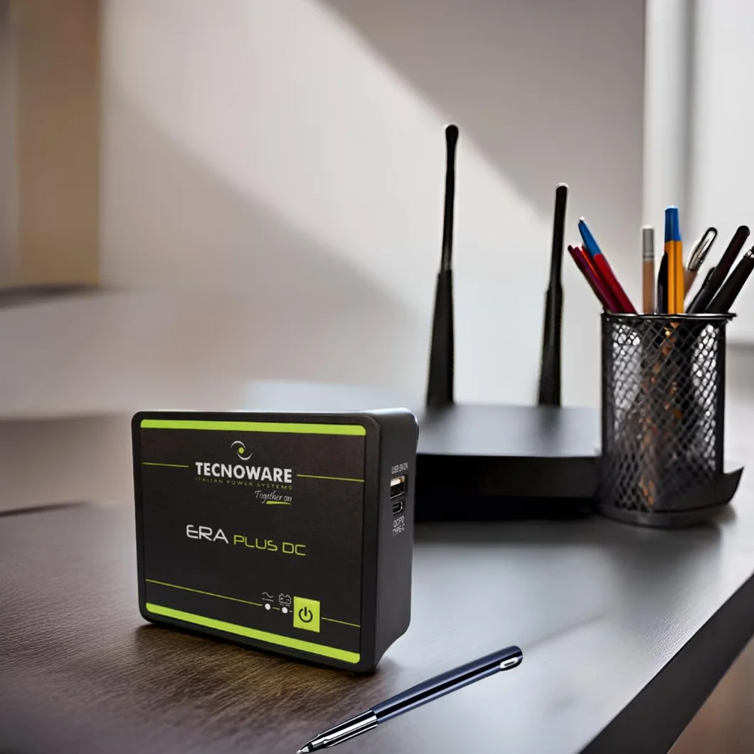 Tecnoware Power Systems Mini UPS ERA PLUS DC do WiFi/modemu, nie do PC gaming/konsol, USB-C/USB-A, Powerbank 5200mAh, ochrona przed przepięciami i blackoutem do 240 min