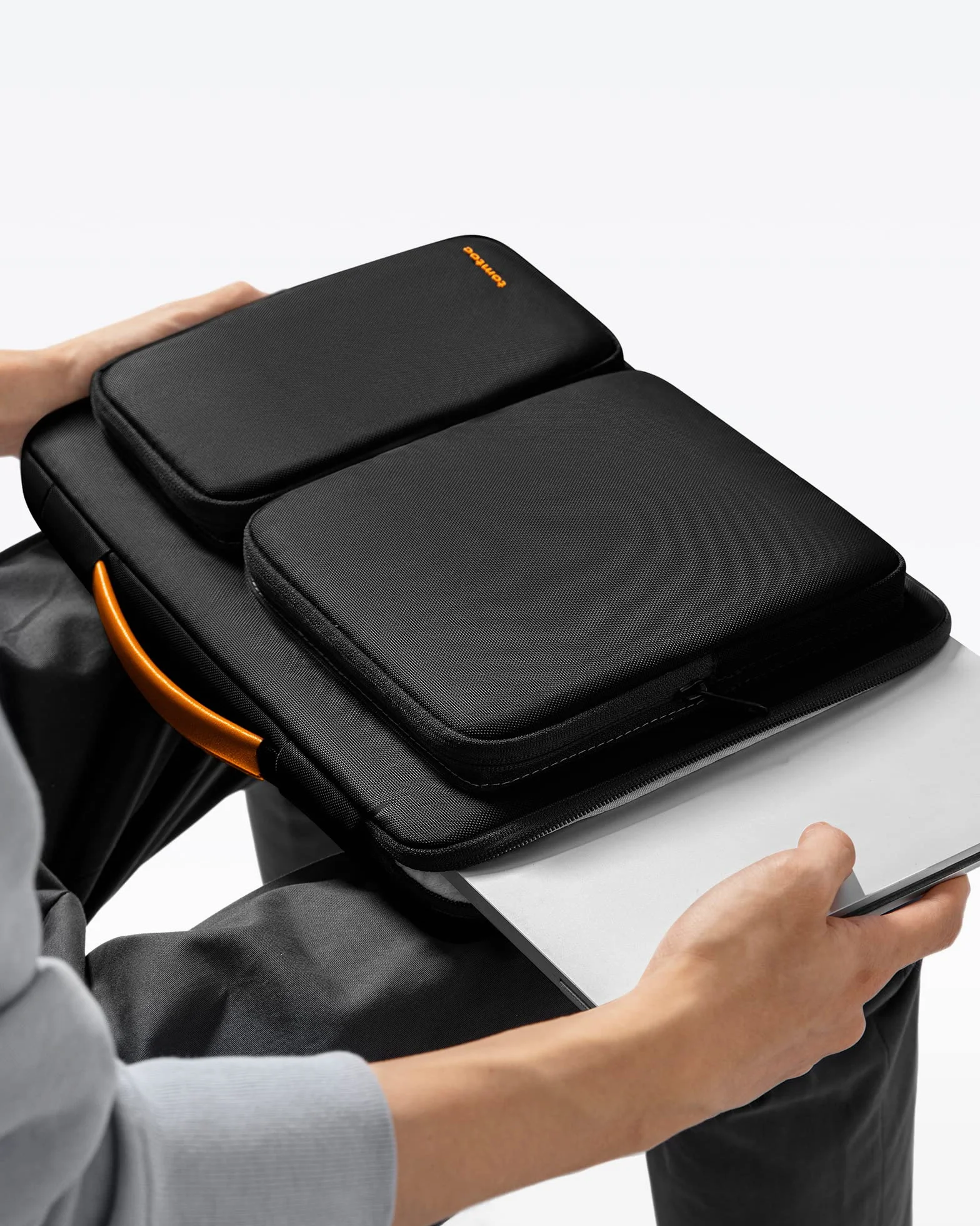 Tomtoc 360° Etui na 13-calowego MacBooka Air/Pro 2024-2016, M3/M2/M1, wodoodporny pokrowiec na laptopa, pasuje do 13" Surface Pro 10/9