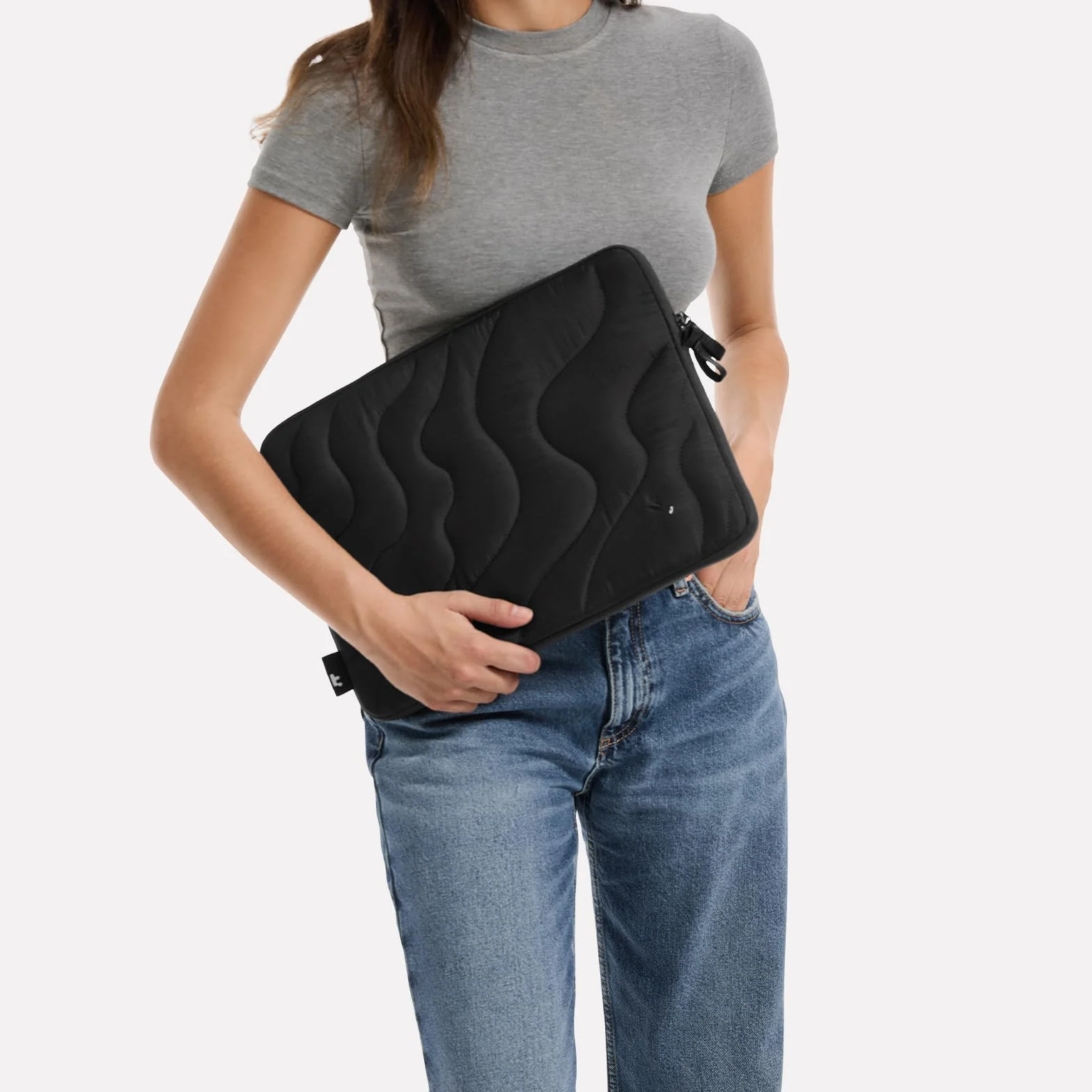 tomtoc Etui pokrowiec na laptopa do 13-calowego MacBooka Air 2024-2018 M3/A3113 M2/A2681 M1/A2337, 13-calowego MacBooka Pro M2/M1, zestaw pokrowca na laptopa Puffy Sleeve z torbą na akcesoria, Czarny