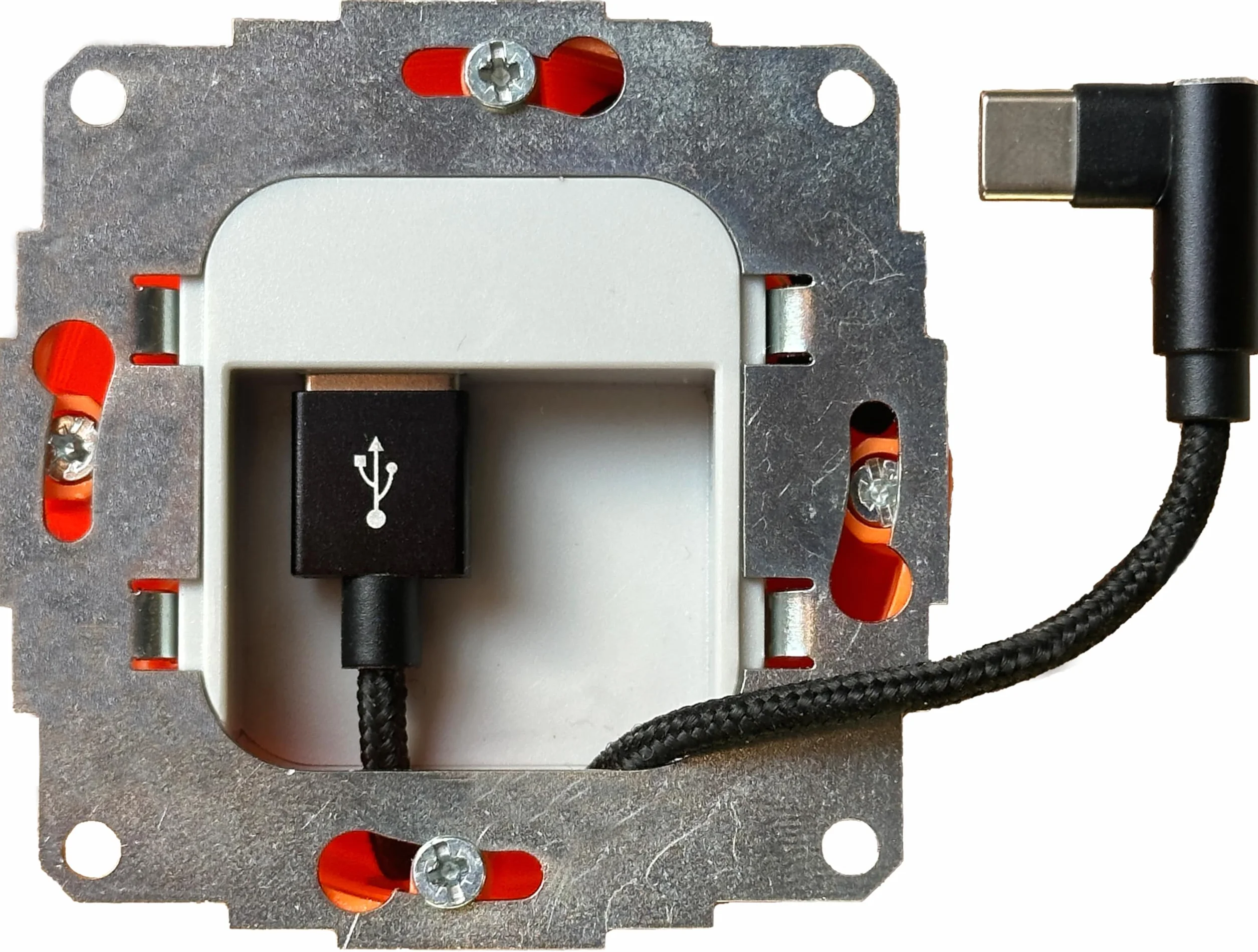 Adapter USB podtynkowy 12W do ciągłego zasilania tabletów i urządzeń USB