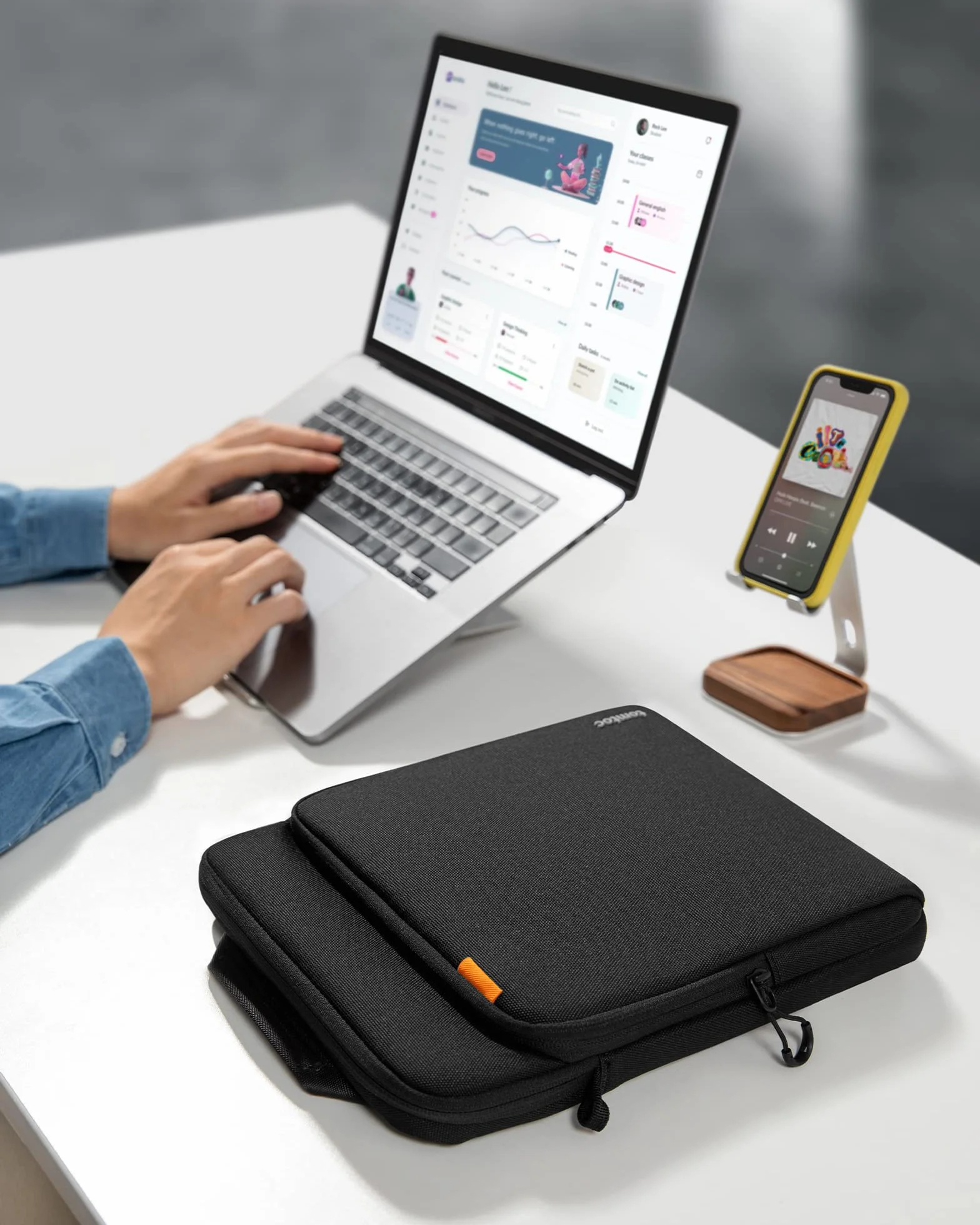 Tomtoc Torba 360° na 13-calowego MacBook Air M3/A3113 M2/A2681 M1/A2337, MacBook Pro M2/A2686 M1/A2338, Wodoodporna Torba na Laptopa z Pokrowcem