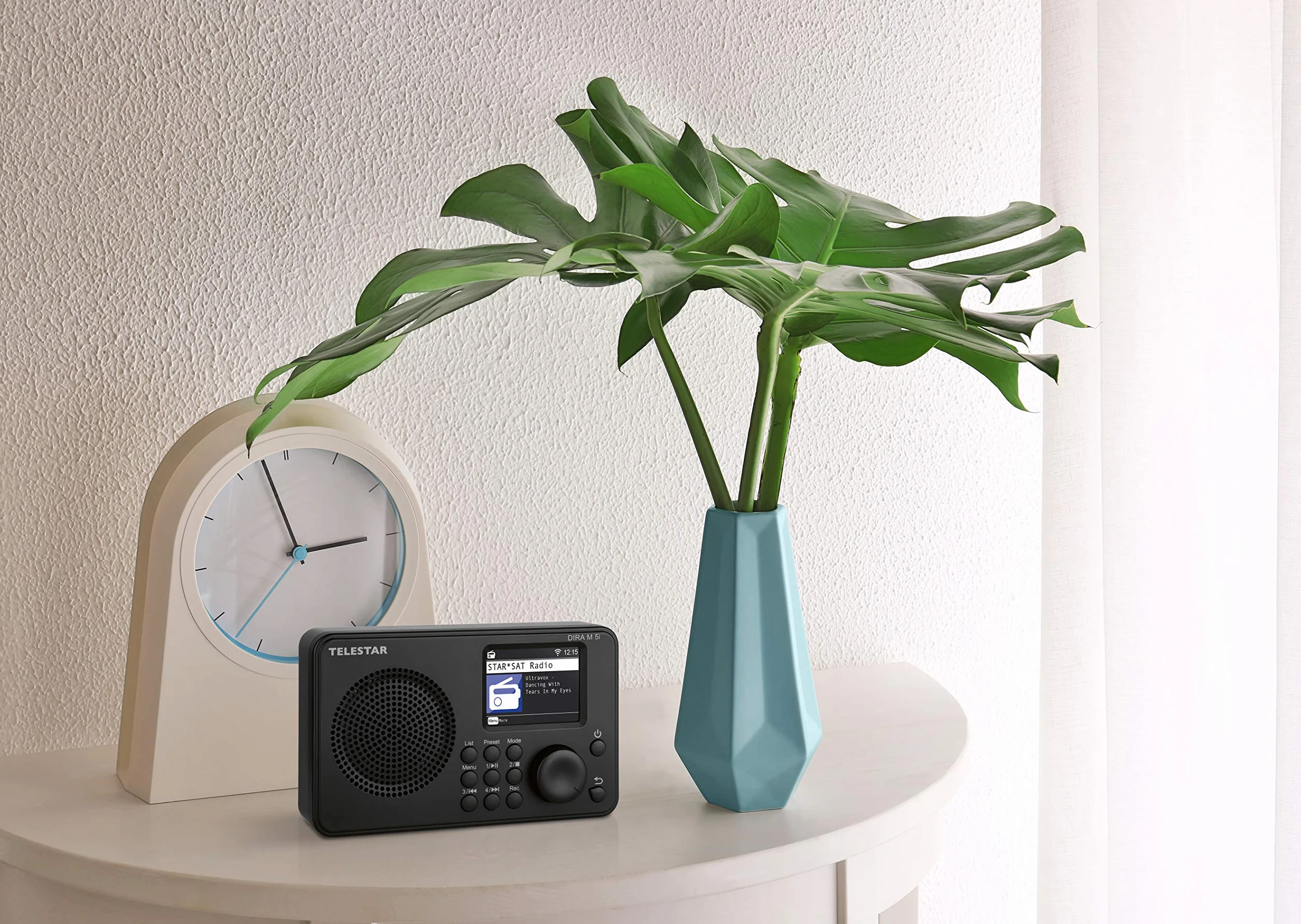 Telestar DIRA M 5i radio internetowe (kolorowy wyświetlacz TFT, UPnP i USB Media-Playback, budzik, Bluetooth 5.1, zdalne sterowanie za pomocą aplikacji Soundmate)
