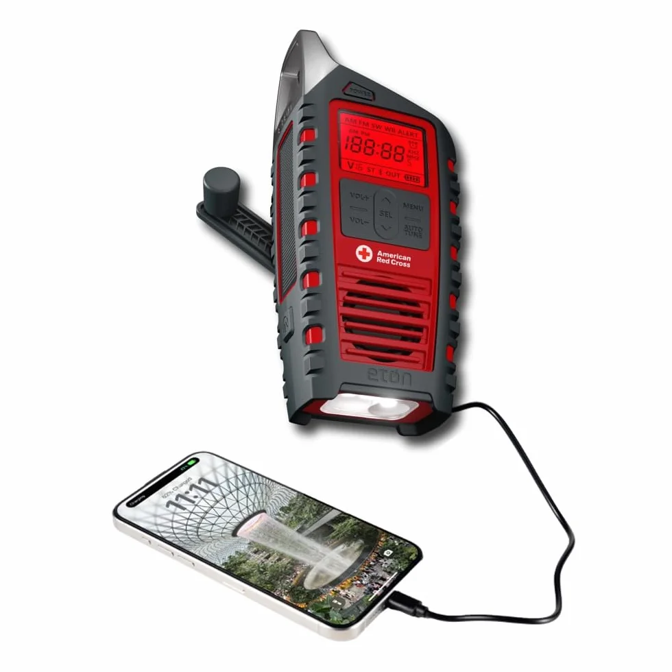 Eton American Red Cross Adventure Series Odyssey - wielopasmowe radio (AM/FM/NOAA/krótkofalowe) z Bluetooth, zasilane energią słoneczną, zasilaniem bateryjnym, latarką LED, ładowarką do telefonu