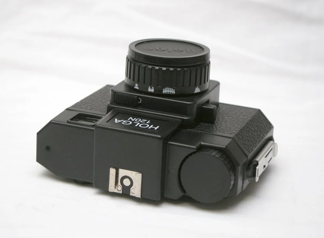 Holga 120N średnioformatowa kamera z tworzywa sztucznego obiektyw czarny korpus