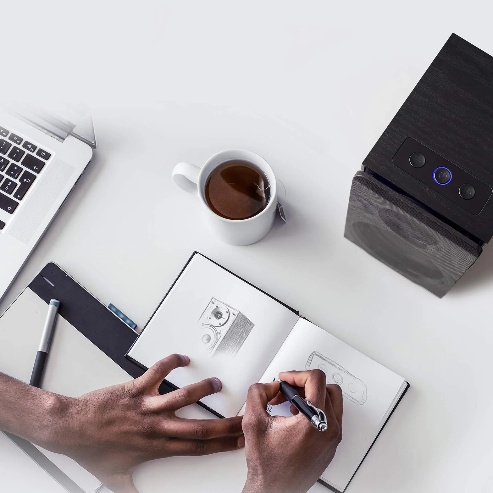 Edifier R33BT Aktywne głośniki komputerowe Bluetooth - Głośniki półkowe 2.0 - Zasilany monitor studyjny, czarny - para