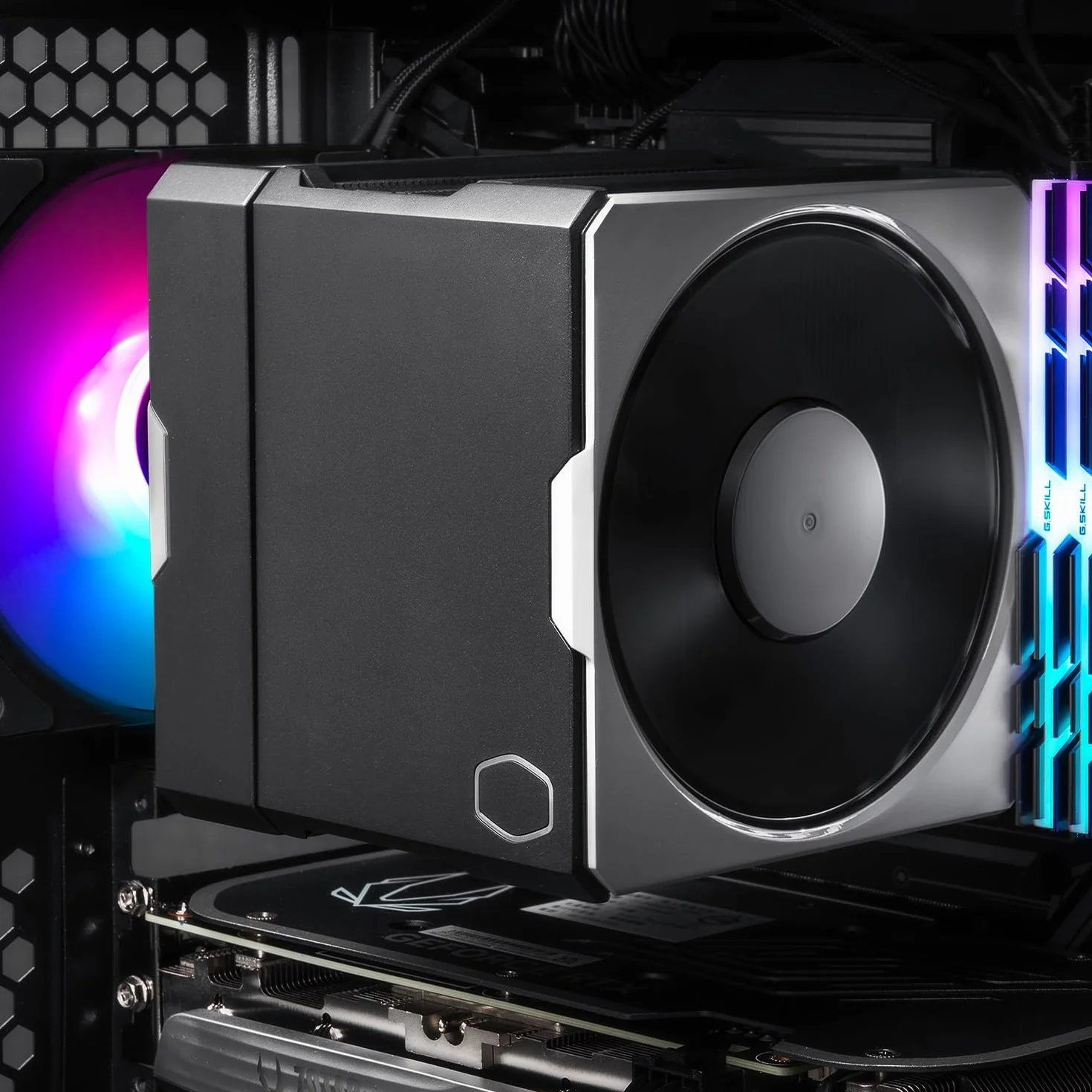 Cooler Master Hyper 612 Apex Chłodnica CPU 6 Rur Cieplnych TDP 260W 2 Wentylatory Mobius 120P AMD Intel