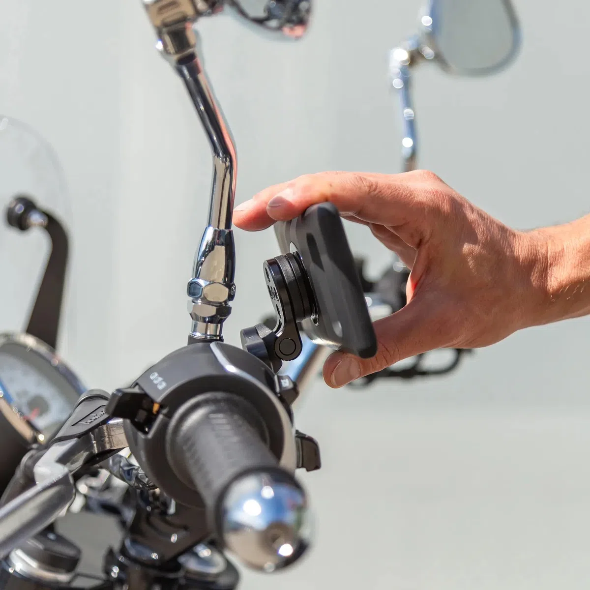 SP Connect Clutch Mount Pro