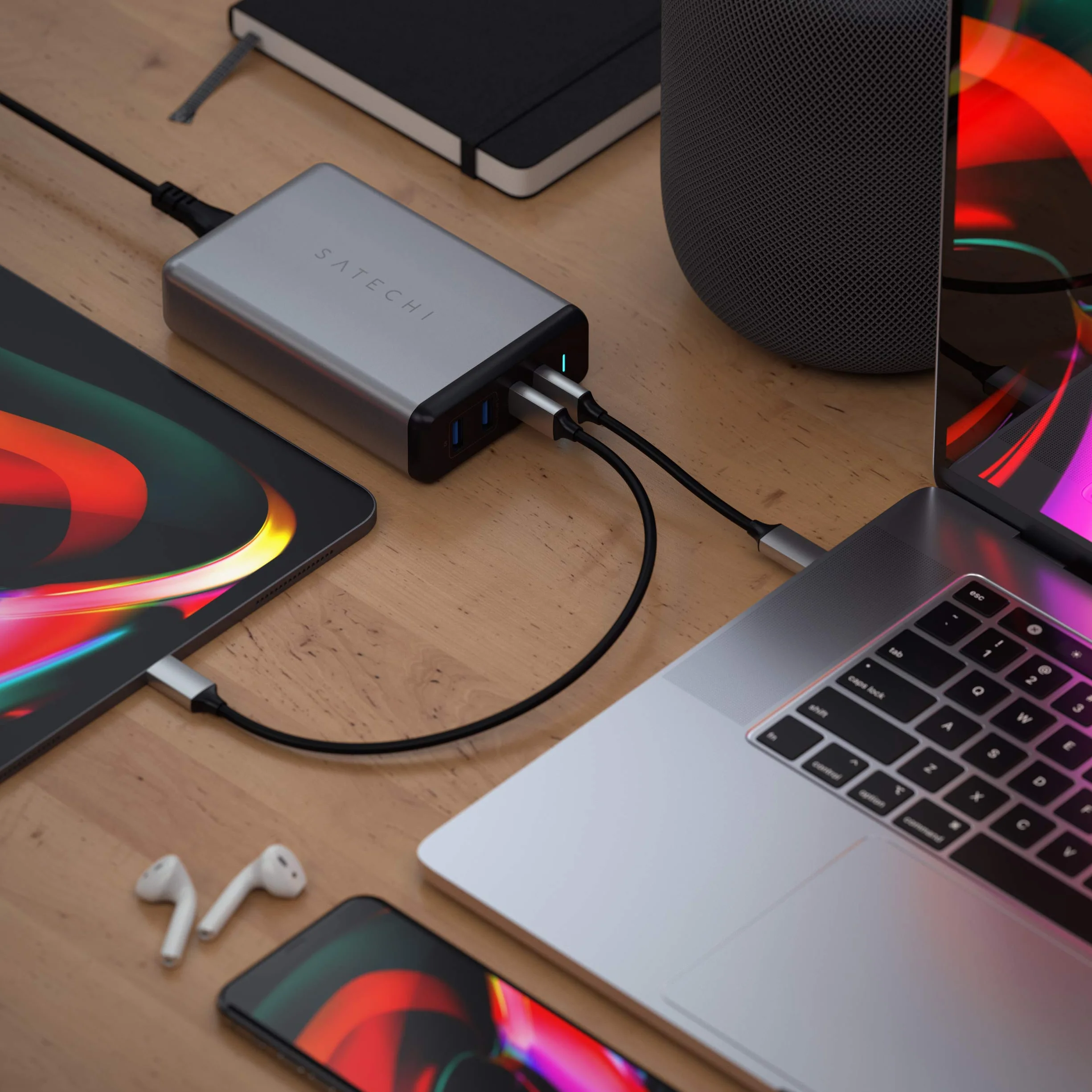 SATECHI 108W USB-C Ładowarka Biurkowa 2x USB-C 2x USB-A Stacja Szybkiego Ładowania do MacBook iPad iPhone